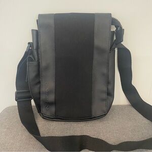 SAMSONITE Black Crossbody Tablet Bag